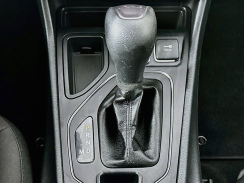 Used 2019 Jeep Cherokee Latitude w/ Popular Appearance Group FWD image 24