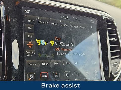 Used 2022 Jeep Grand Cherokee Laredo E AWD/4WD image 13