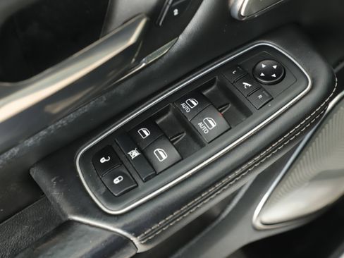 Used 2020 RAM 1500 Limited AWD/4WD image 9