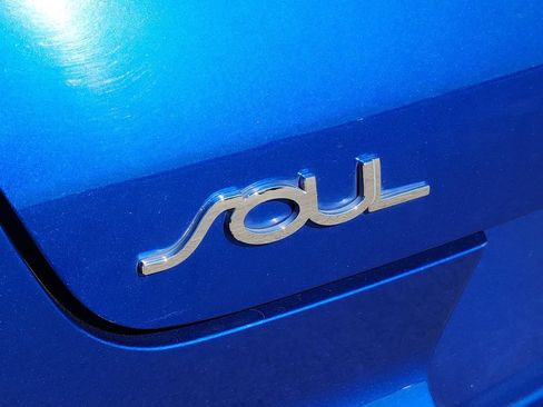 Used 2021 Kia Soul GT-Line FWD image 5
