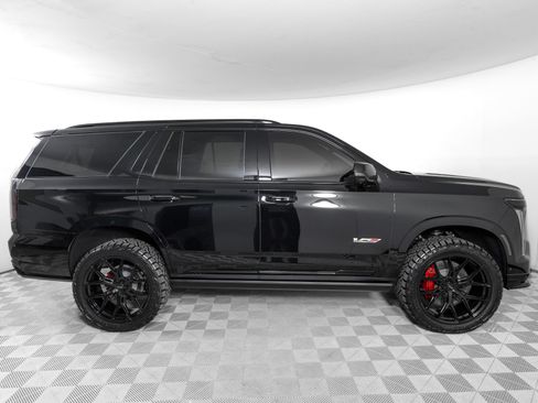Used 2026 Cadillac Escalade V AWD/4WD image 4