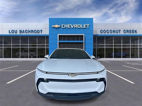 New 2026 Chevrolet Equinox EV LT image 3