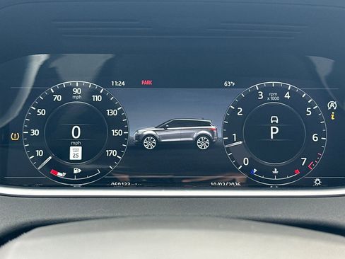 Used 2020 Land Rover Range Rover Evoque SE image 25