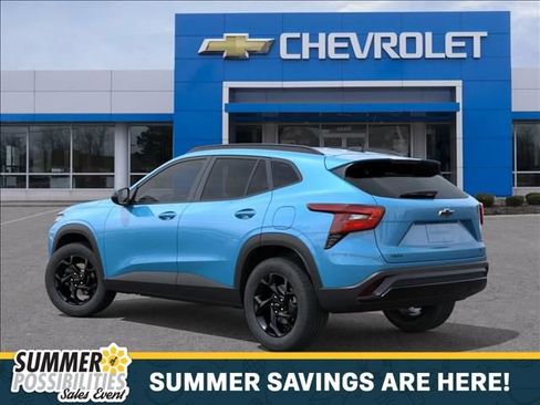New 2026 Chevrolet Trax LT w/ Driver Confidence Package FWD image 3