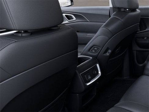 New 2025 Kia Carnival SX w/ SX Dark Edition Package image 27