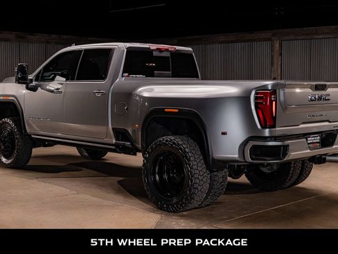 Used 2026 GMC Sierra 3500 Denali w/ Denali Reserve Package AWD/4WD image 7