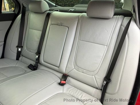Used 2015 Jaguar XF Premium image 13