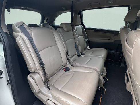 Used 2018 Honda Odyssey Elite image 16