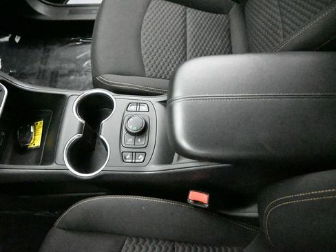 Used 2020 GMC Terrain SLE w/ Driver Convenience Package AWD/4WD image 13
