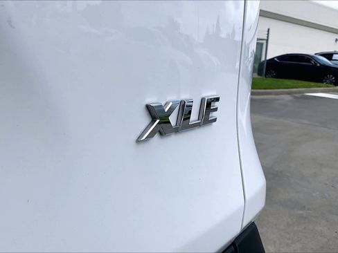 Used 2025 Toyota RAV4 XLE image 9