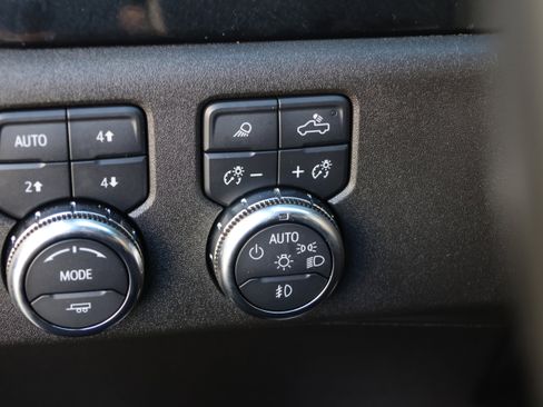 Used 2024 GMC Sierra 1500 Elevation w/ Preferred Package image 16