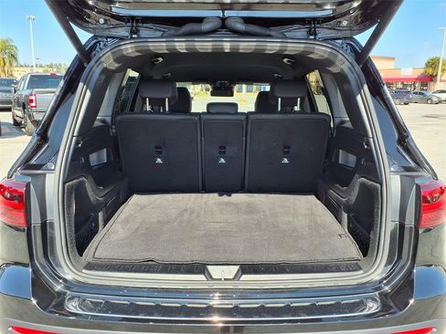 Used 2025 Mercedes-Benz GLB 250 image 18