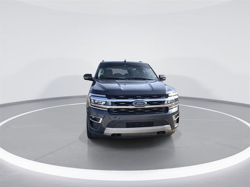 Used 2022 Ford Expedition Max Limited image 3