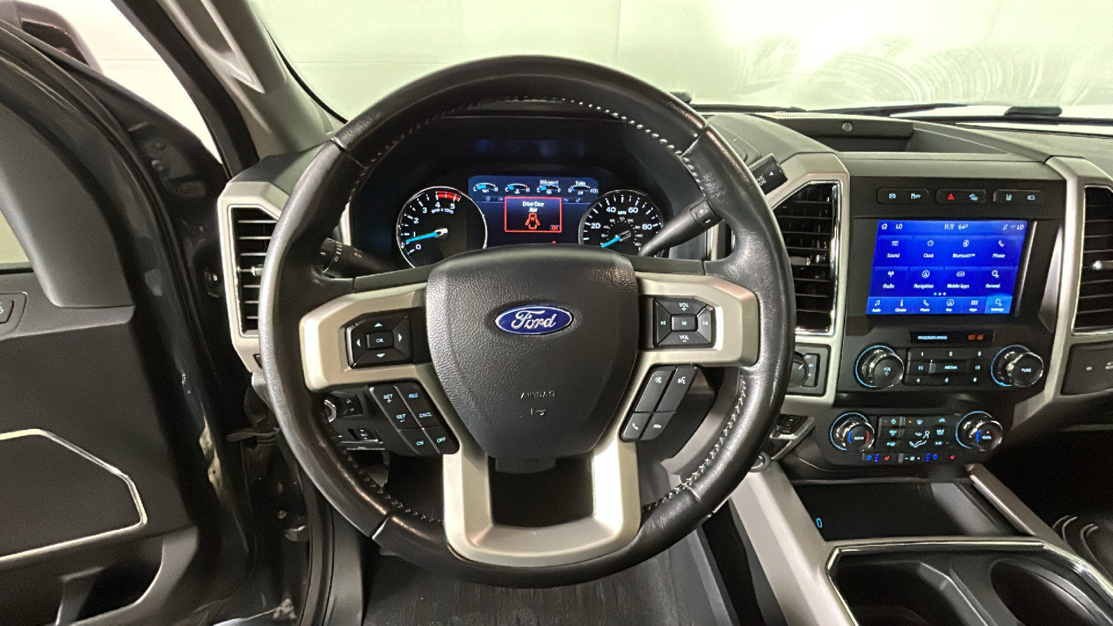 Used 2021 Ford F350 Lariat AWD/4WD image 17