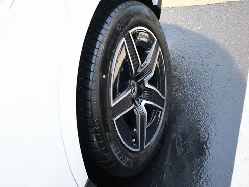 Used 2026 Mercedes-Benz GLC 300 4MATIC image 40