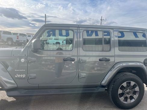 Used 2019 Jeep Wrangler Unlimited Sahara image 10