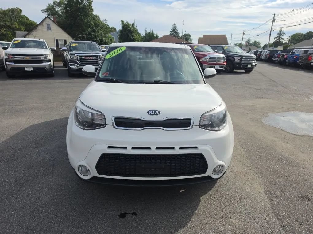 Used 2016 Kia Soul ! FWD image 2