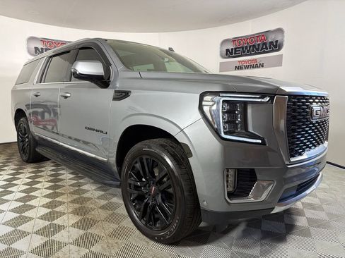 Used 2023 GMC Yukon XL Denali w/ Advanced Technology Package image 1