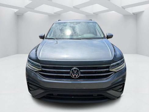 Used 2023 Volkswagen Tiguan SE FWD image 8