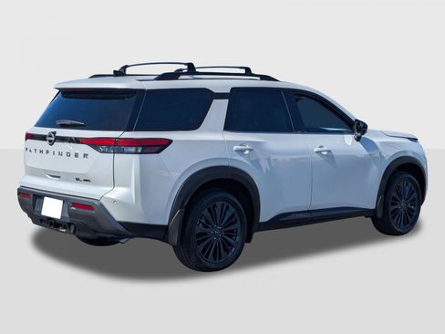 New 2026 Nissan Pathfinder SL image 6