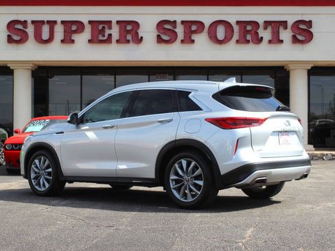 Used 2019 INFINITI QX50 Luxe w/ Navigation Package AWD/4WD image 5