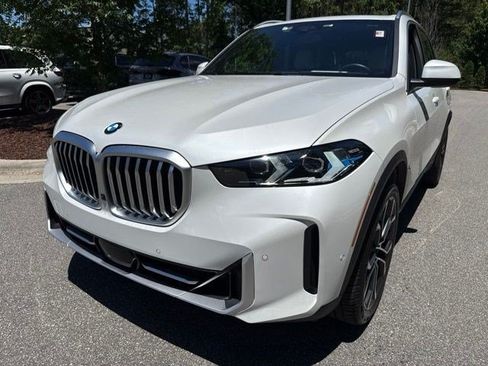Certified 2024 BMW X5 sDrive40i w/ Premium Package RWD image 9