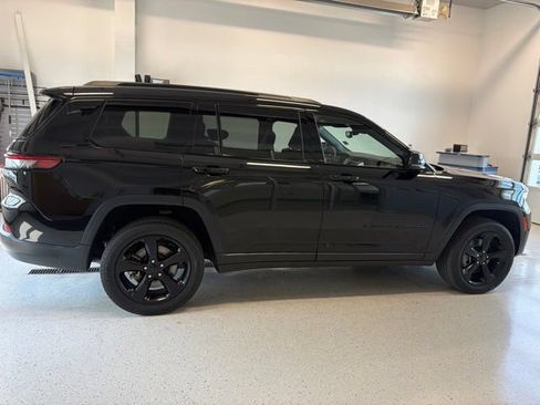 Used 2023 Jeep Grand Cherokee L Laredo AWD/4WD image 9