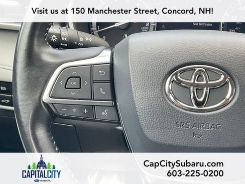 Used 2021 Toyota Highlander XLE AWD/4WD image 23
