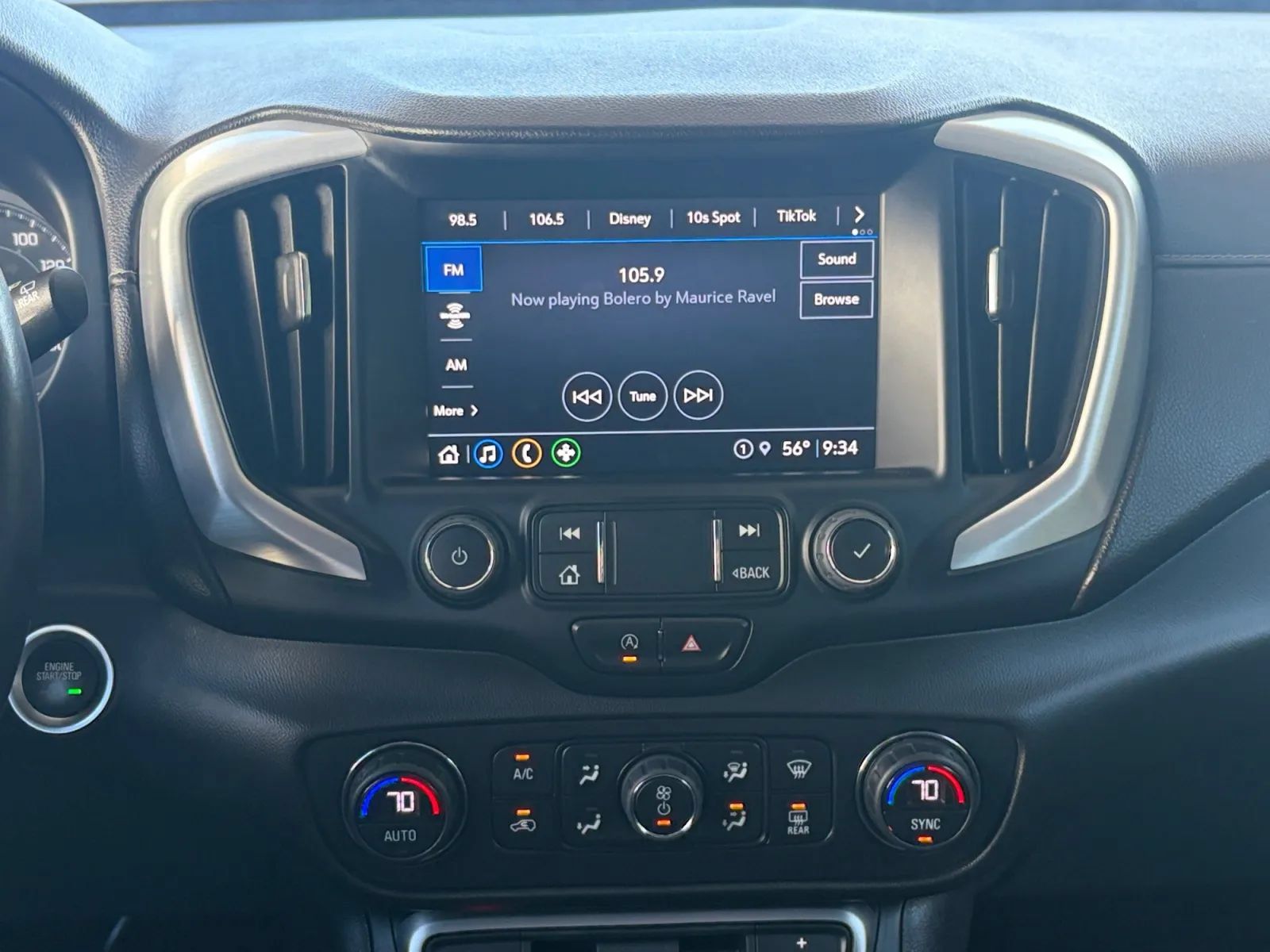 Used 2022 GMC Terrain SLT w/ LPO, Floor Liner Package AWD/4WD image 23