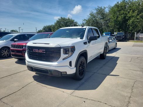 Used 2023 GMC Sierra 1500 Elevation AWD/4WD image 3