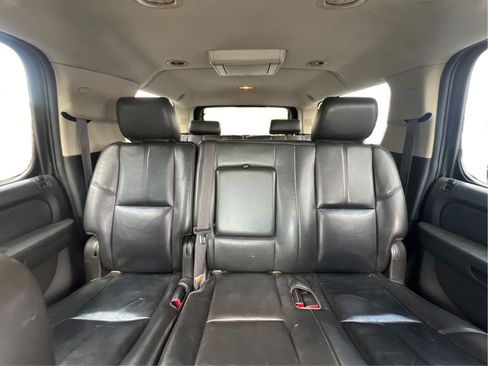 Used 2014 Chevrolet Suburban LT AWD/4WD image 13