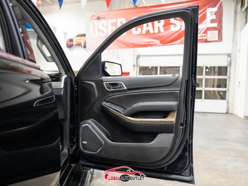 Used 2019 GMC Yukon XL Denali w/ Denali Ultimate Package image 44