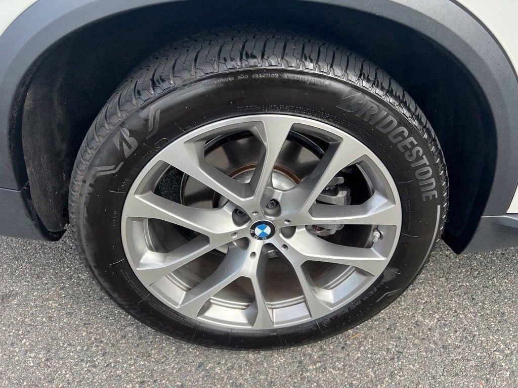 Used 2026 BMW X5 xDrive40i AWD/4WD image 14
