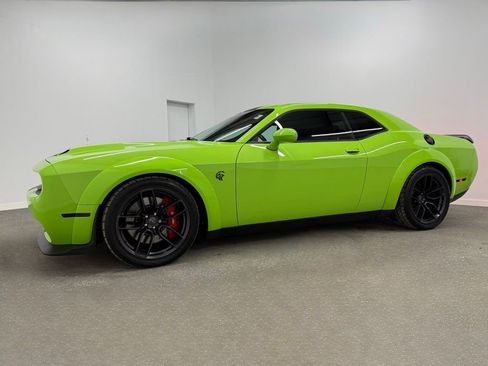 Used 2019 Dodge Challenger SRT Hellcat Redeye image 5
