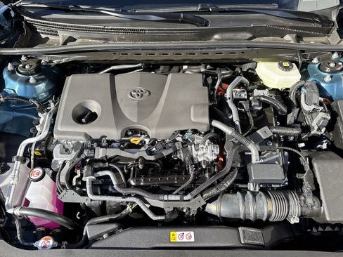 Used 2026 Toyota Camry XLE AWD/4WD image 9