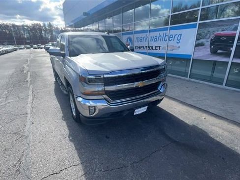 Certified 2018 Chevrolet Silverado 1500 LT w/ All Star Edition image 2