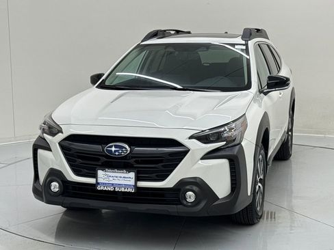 Certified 2025 Subaru Outback Premium image 1