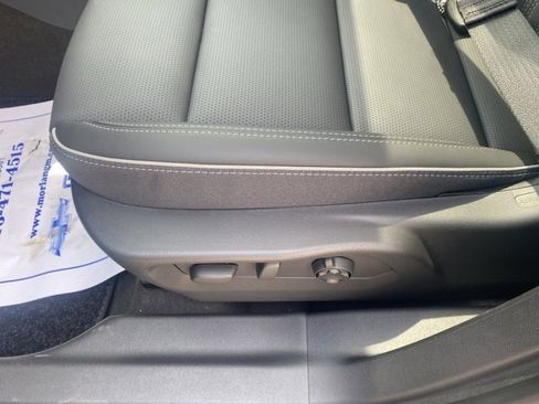 New 2025 Buick Envision Avenir image 18