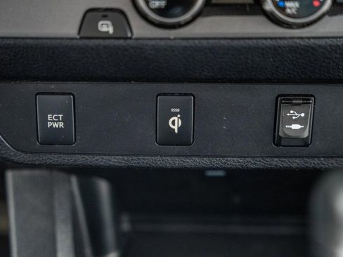 Used 2016 Toyota Tacoma TRD Off-Road w/ Towing Package image 27