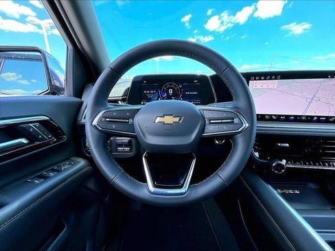 New 2026 Chevrolet Tahoe Premier w/ Sun And Tow Package AWD/4WD image 17