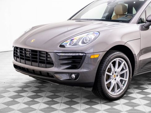 Used 2018 Porsche Macan image 39