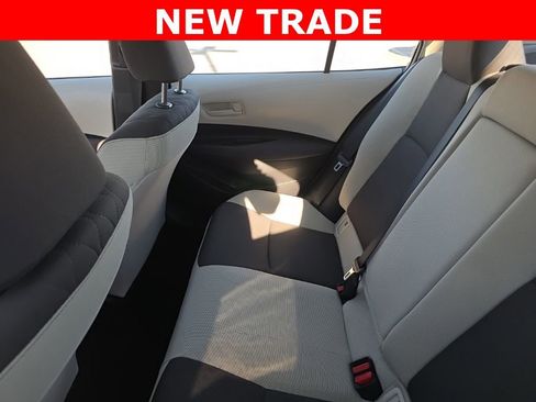 Used 2023 Toyota Corolla LE image 6