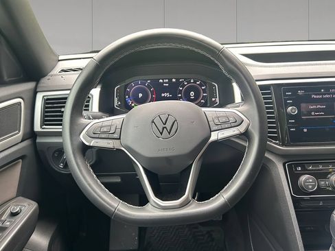 Used 2022 Volkswagen Atlas Cross Sport SE AWD/4WD image 13