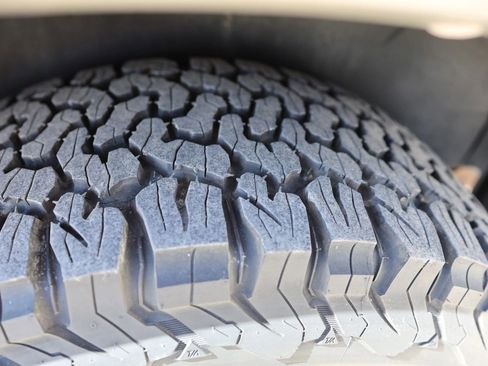 Used 2000 Ford Excursion XLT image 21