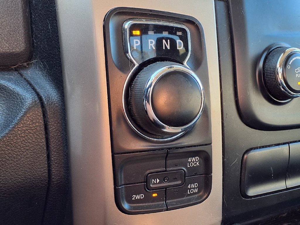 Used 2013 RAM 1500 Classic SLT w/ Big Horn Equipment Group AWD/4WD image 17