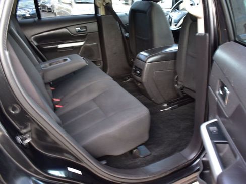 Used 2013 Ford Edge SE image 23