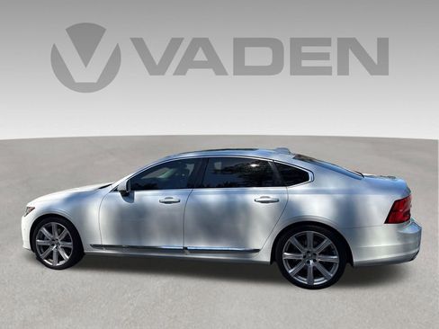 Used 2018 Volvo S90 T6 Inscription w/ Convenience Package AWD/4WD image 24