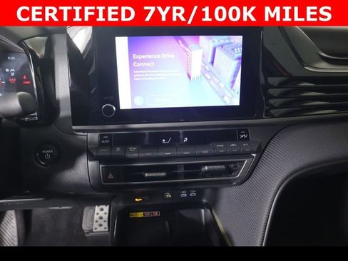 Used 2025 Toyota Camry SE FWD image 27