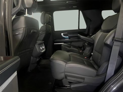 New 2026 Ford Expedition Platinum w/ Stealth Appearance Package image 39