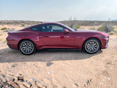 Used 2025 Ford Mustang GT Premium RWD image 7